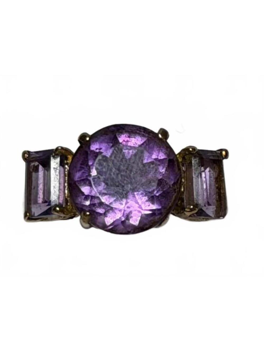 10K Gold Amethyst Ring – Size 7 | Vintage Style 3-Stone | Delicate Setting